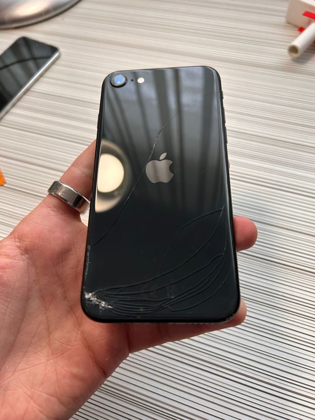 Pacchetto Cellulari (1 Apple + 2 Huawei)