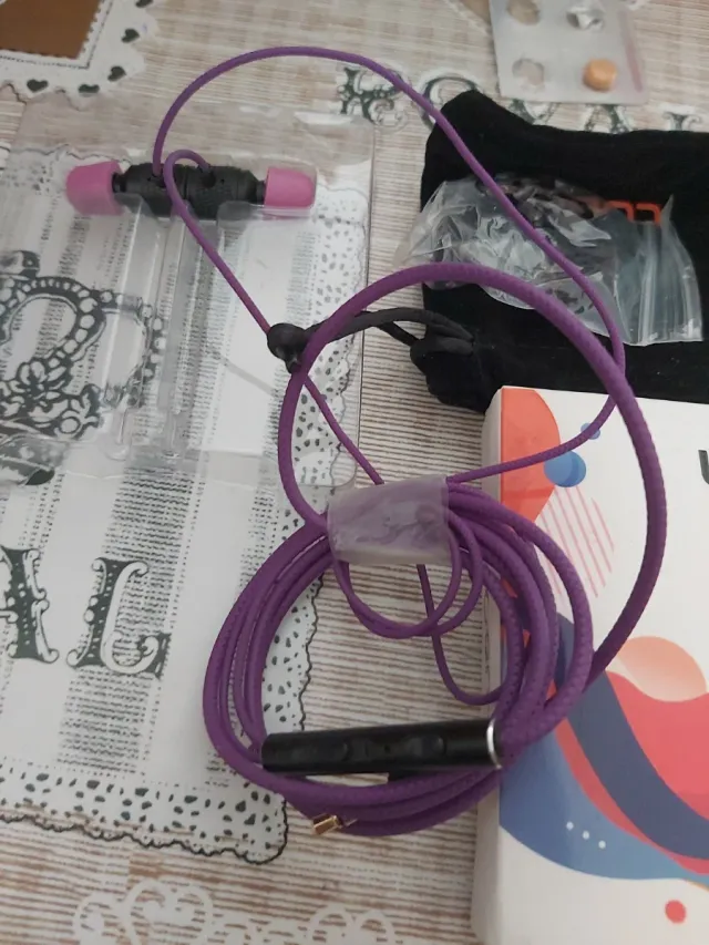 Auriculares LUDOS multicolor