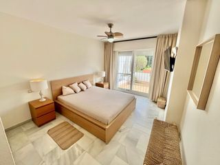 Apartamento con jardín, piscina y bbq en Nagüeles