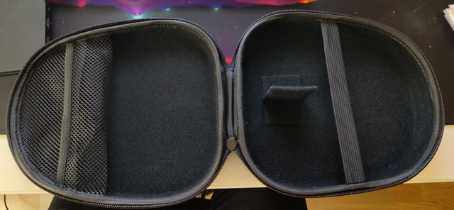 Funda Auriculares VULKKANO Negra