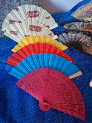 12 ABANICOS SURTIDOS