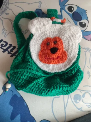 Mochila mono crochet hecha a mano