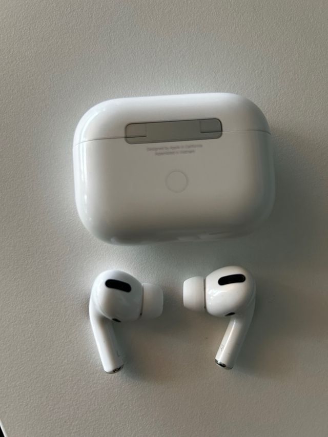 Airpods 1ª Gen Apple Blancos