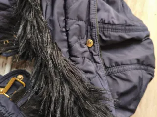 Chaqueta Bershka acolchada con capucha