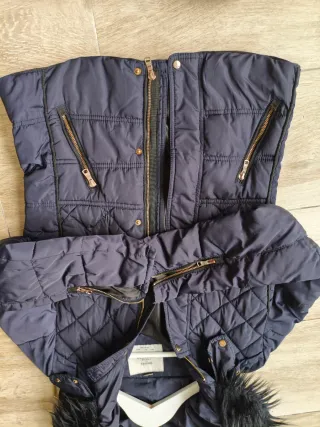 Chaqueta Bershka acolchada con capucha