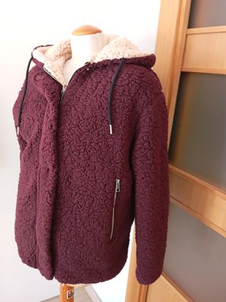 Chaqueta Zara reversible granate y beige XS