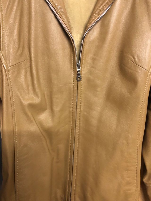 Chaqueta de piel color camel