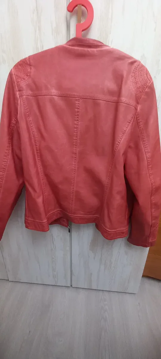 Cazadora Koroshi Roja