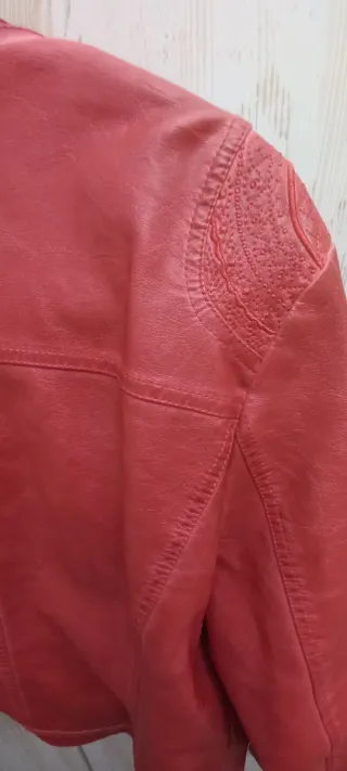 Cazadora Koroshi Roja