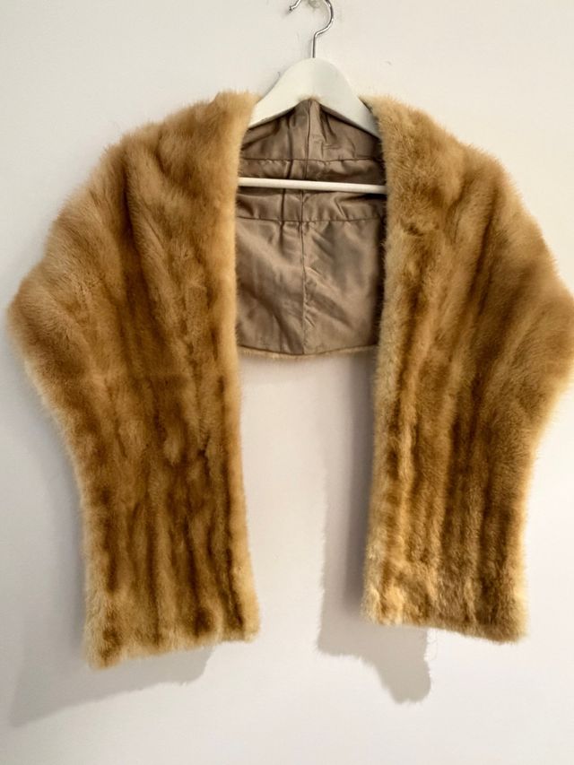 Stola di pelo beige