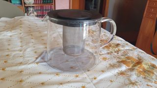 Teiera in vetro con filtro