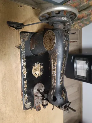 Máquina de coser Singer antigua