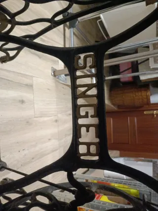Máquina de coser Singer antigua