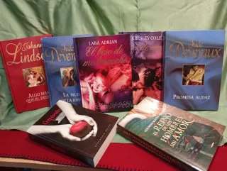 8.lotes de 7 libros cada lote se acen envíos 5 €