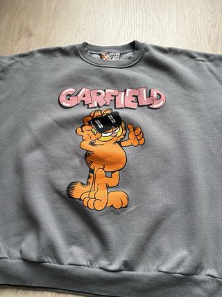 Sudadera Pull and Bear Garfield