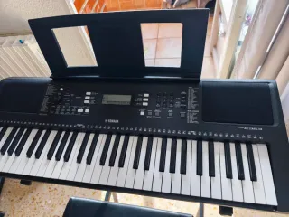 Teclado Yamaha PSRE363