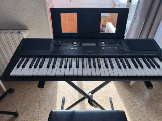 Teclado Yamaha PSRE363