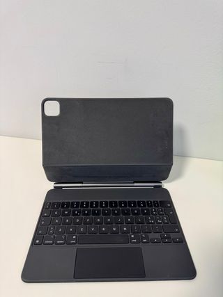 Apple Magic Keyboard iPad 11” & Pitaka MegEZ Case2