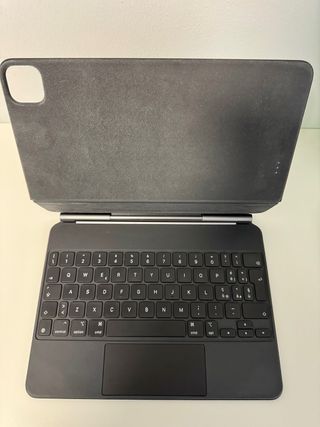 Apple Magic Keyboard iPad 11” & Pitaka MegEZ Case2