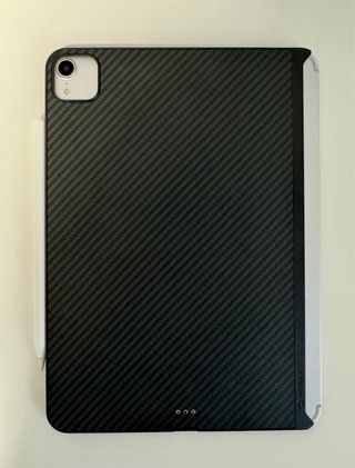 Apple Magic Keyboard iPad 11” & Pitaka MegEZ Case2