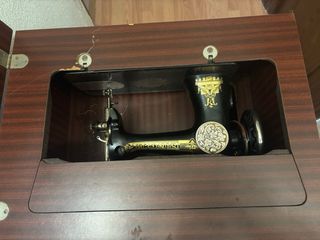 Máquina de coser Singer antigua