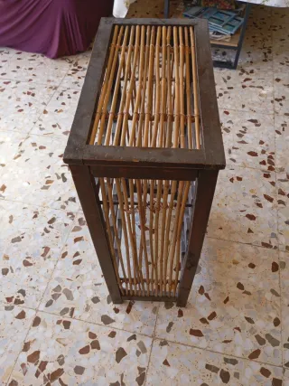 Botellero de madera y bambú