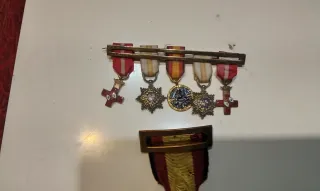 Miniaturas y Medalla Campaña 1936