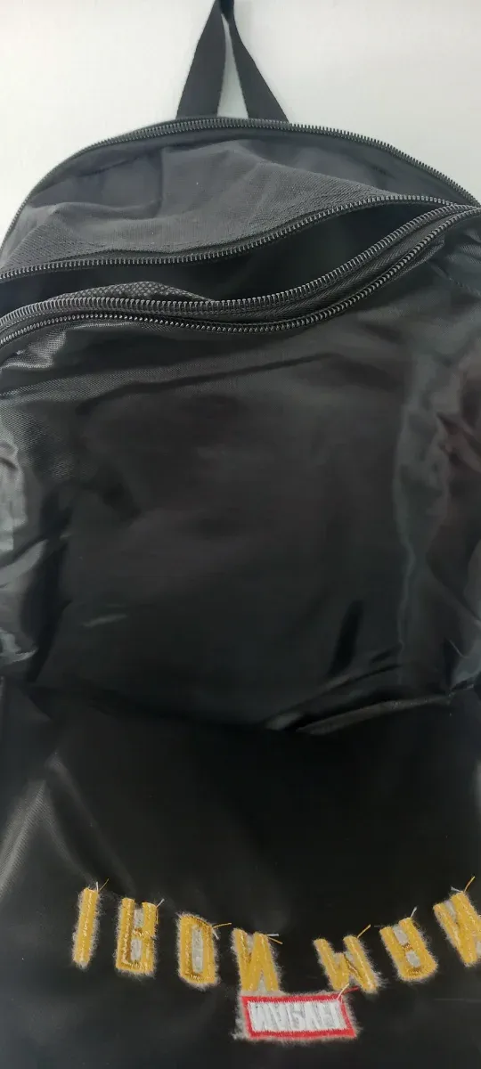 Mochila Marvel Iron Man Negra y Dorada