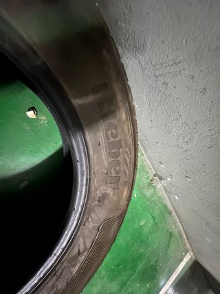 neumáticos en perfecto estado.