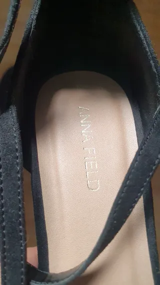 Zapatos Anna Field cuña negros