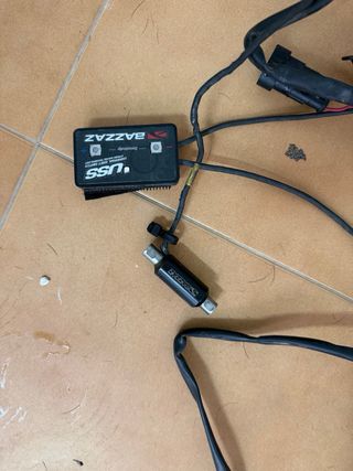 Centralita moto Bazzaz Z-Fi TC+Quickshifter+Arnés