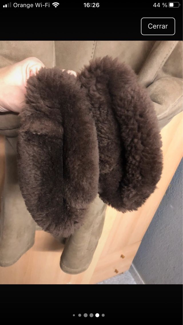 Chaqueta de piel beige y marrón