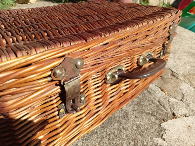 Cesta de mimbre para pícnic