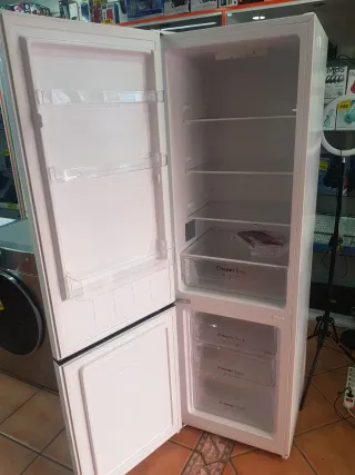 Nevera Cecotec Blanca