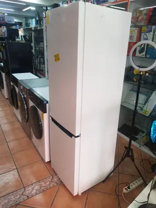 Nevera Cecotec Blanca