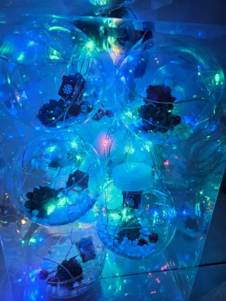 Stringa LED 3m con 10 palline decorative