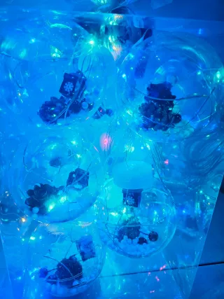 Stringa LED 3m con 10 palline decorative