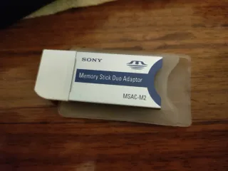 Cámara Sony Alpha 100 + Accesorios