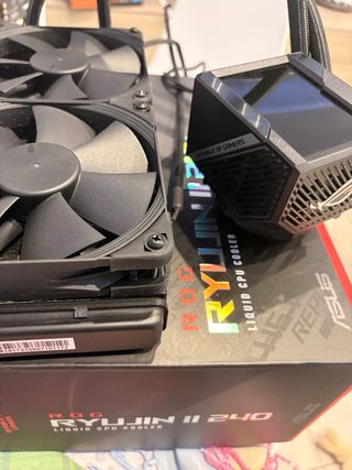 ASUS ROG Ryujin II 240 Dissipatore Liquido