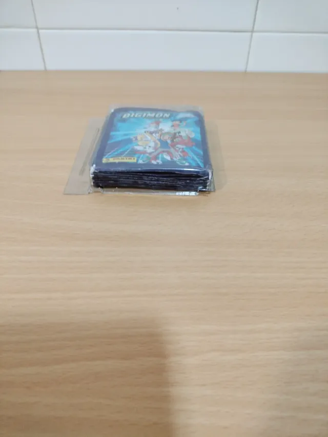 Sobres cromos Digimon Panini
