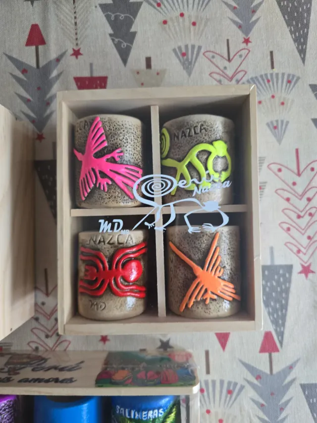 Copas de cerámica de Perú