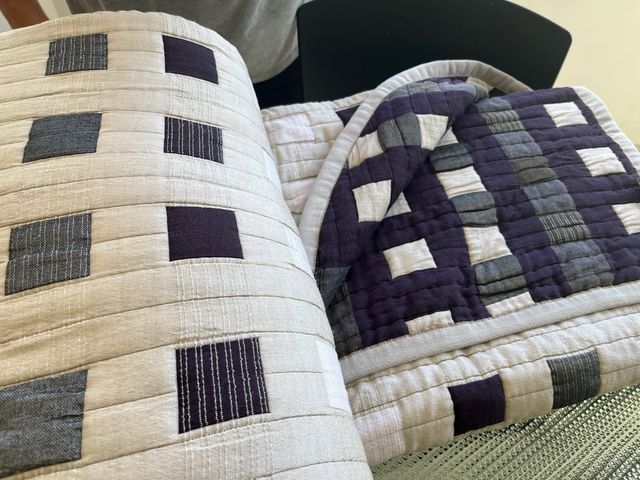 URGE: Colcha acolchada azul y gris reversible