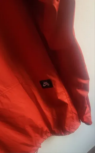 Chaqueta Nike SB Roja