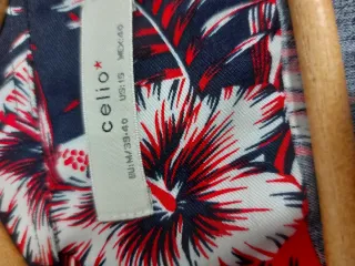 Camisa Estampada Flores Azul y Rojo