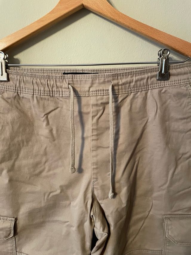 Pantalón cargo marrón
