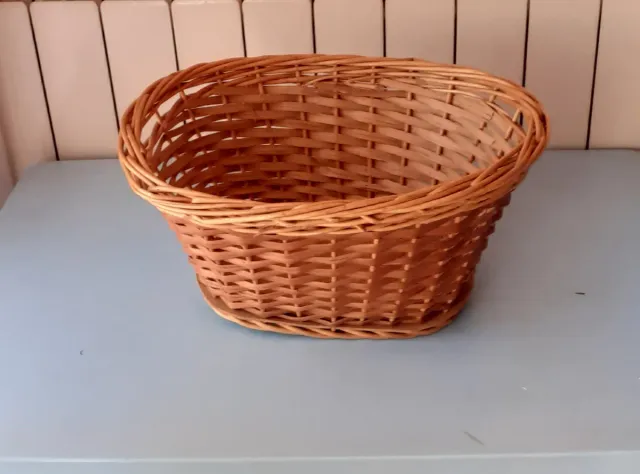 Cesta de mimbre.- Panera