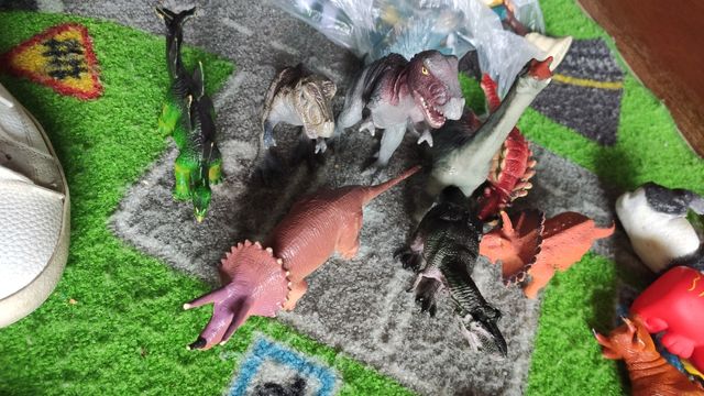 Lote de animales y heroes