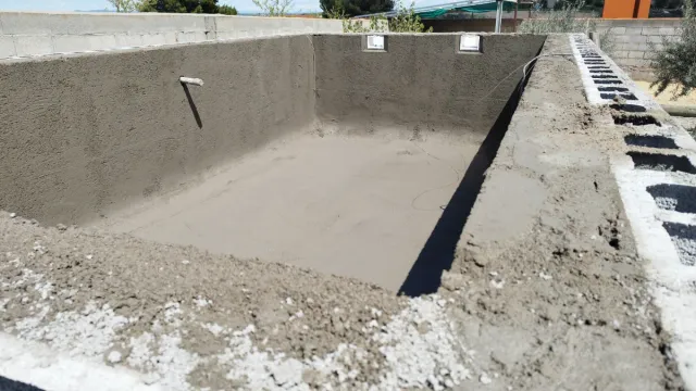 Gunitado de piscinas y autonivelante