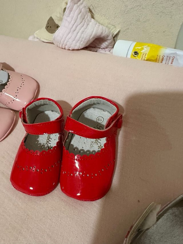 Lote 2 pares Merceditas Talla 19