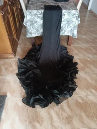 Bata de cola negra El Rocío